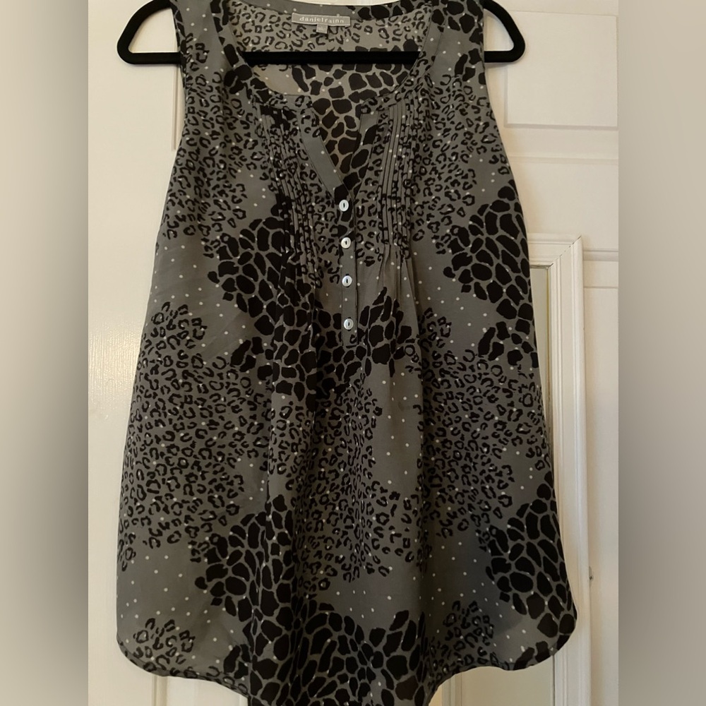 Danielrainn | Army Green & Black Floral | Large | Ladies Top